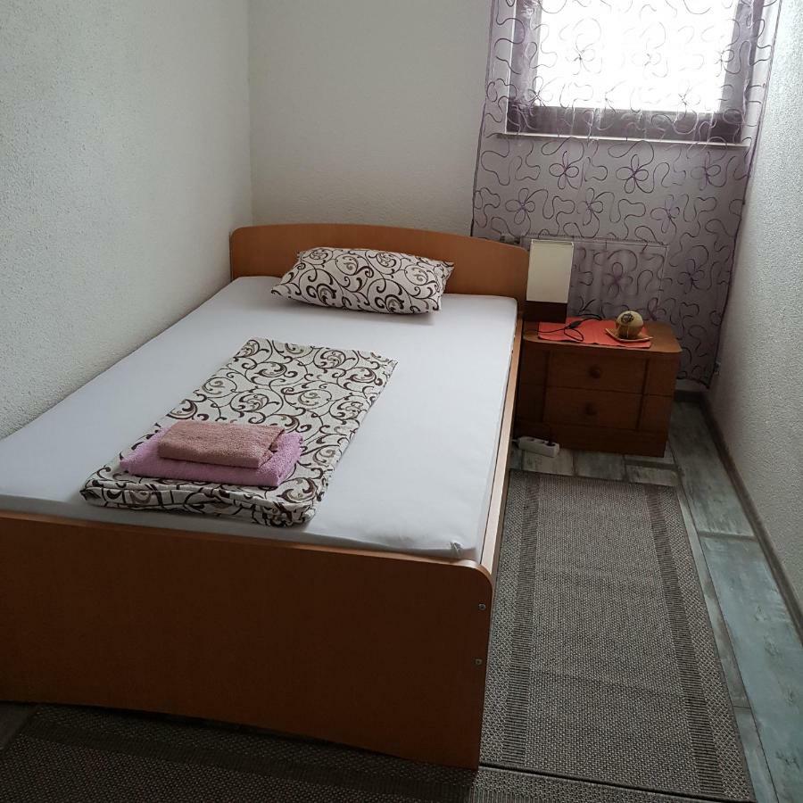 Prenociste-Sobe-Rooms-Aman Bihać Esterno foto